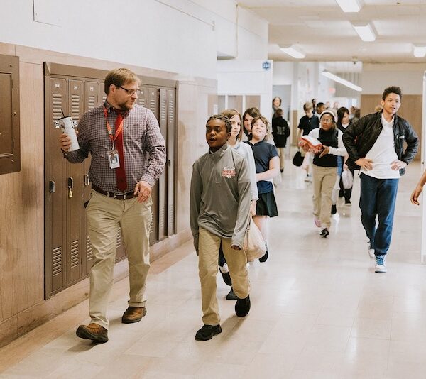 pcs-west-kids-walking-through-the-school-hallways